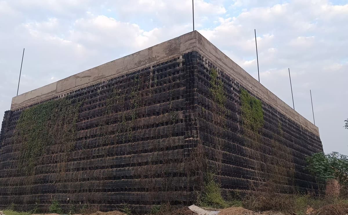 Geosynthetics infrastructure project